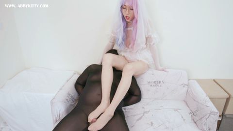 AB070【藻なし】ドm全身タイツ男がお嫁コスの女王様の足舐め、フェチ、射精
