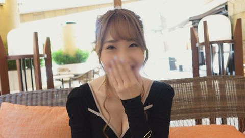☆エロ過ぎる美巨乳Eカップ☆新宿〇〇美容部員（２２）と潮吹きまくりの発情おせっせ