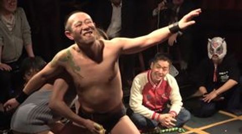 キャットファイト!!　90年代風俗を再現!?　逆指名できる戦い!!