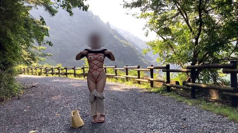 野外 de おっぱいチャレンジ　シリーズ① ～鍾乳洞・スケルトン観覧車にて～