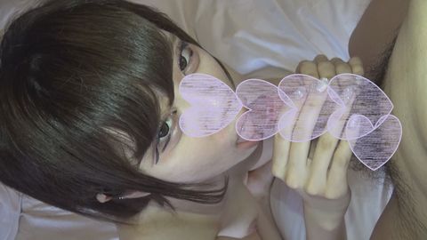 【個人撮影】かすみ19歳　Ｇカップ美巨乳パイパン妖艶デカクリ**大生に大量中出し