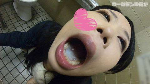 【玉パン食い込み露散歩＆どこでもフェラ】プリクラで！多目的トイレで！所構わずムッチリまん肉見せつけておちんぽしゃぶっちゃう♪【図書館職員・蜜香ちゃん（21歳）】