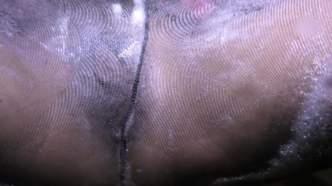【オマンコ解禁】〈**モデル〉【4K撮影】メディアでも紹介された会員制倶楽部で出会ったスレンダーで超美脚な彼女の過激フェチ動画第3弾！（直穿き×超光沢パンスト