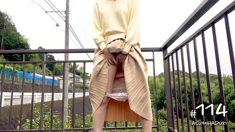 【野外露出】他人から見られそうで見られない場所でオナニーするのが興奮する...