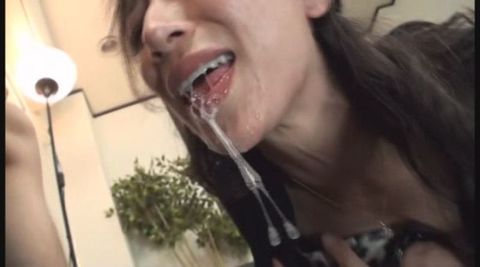 やっぱ人妻・熟女さんの【フェラチオ】はエロいよねぁ～！思いっきり精*出させてもらうで。　16