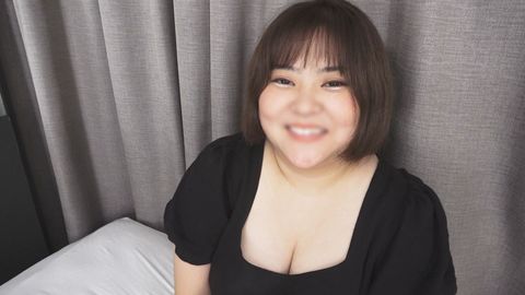 【無修正】やわらか爆乳童顔素人みなみちゃん（仮）お風呂で潜水おっぱい観察からの超セクシー網タイツ着用でのプレイで最後は我慢できずマ〇コに全てを中出ししました。