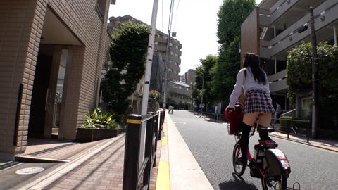 I was taking pictures of a half-twin J-chan, and she seduced me in the opposite direction.