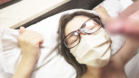 ※学校バレ→即削除※【無修正】清楚で真面目な小学校の美人先生。SEXの経験が少ないウブな体にデカマラ突っ込まれて人生初ハメ撮り。メガネ顔射でザーメンまみれ！