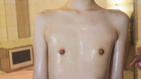 ある意味レア 貧乳ちっぱいをひたすらイジる貧乳好きのための動画 コリッコリの敏感乳首〈素人〉※レビュー特典あり