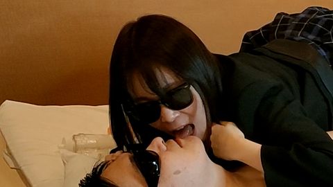 雑誌モデルの美女**大生でも唾は臭かった~ ねっとりした唾ベロで男の鼻や顔を舐めながら、オナホで精*を搾り取る淫乱女