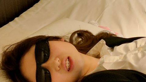 【脚フェチ向け】私の足を舐めなさい❤美乳色白**大生の美脚生脚を舐めまわし、オナニーでエビ反り連続アクメしてしまう変態女♡