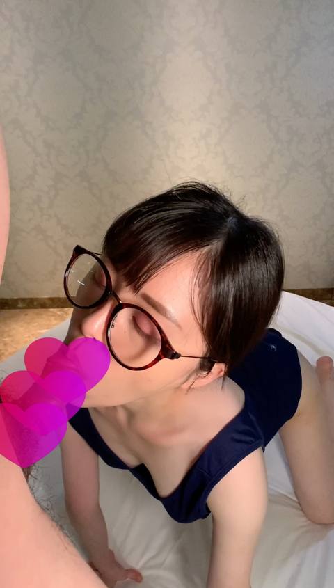木内さんのセクシーニットとチャック付きスク〜る水着で店外コスプレ撮影オプション❤️薄ピンク乳首でオイルでテカテカな卑猥な映像