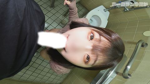 【プリ○ラ＆多目的トイレ どこでもフェラ】激可愛いムチぽちゃJDは単位よりもおちんぽのことで頭がいっぱい！所構わずペニしゃぶり♪【**大生・綾菜ちゃん（21歳）】