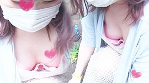 おっぱい狙いました。人懐っこい低身長○リ巨乳の無警戒胸チラ