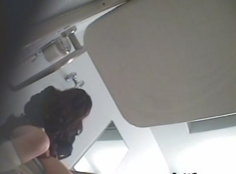 【激安まとめ買い推奨】女**近くのトイレに*****を仕掛けるとかなりの確率でオナニー*が撮れます　02