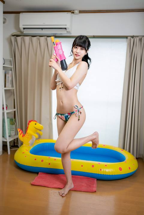 【おうちでプール】水着ガール♥これが若さか！めちゃカワ**大生　彼氏との夏休みエッチ生活**　年上とのラブラブ♥水着ハメ撮り個撮何度も何度も中出し！