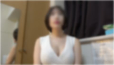 【独占配信】リアル峰不二*おっぱいの大きい綺麗なお*さんセラピストが電撃入店！こぼれ落ちそうなFカップボインに釘付け❤️お*さんセラピストの**手コキプレイに悶絶❤️