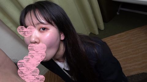 合計３作品！怒涛の２００分！！ Ｒ４卒業生の色白スレンダー美**は剛毛未処理マンコで感度良好。電マ＆手マンで豪快****。