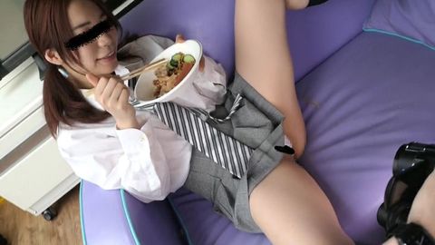 文化祭模擬店潜入パンチラ04「ハイパーがっつきローアングル」