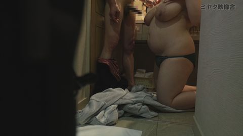 Kカップ爆乳ユリさん・撮影休憩中のコッソリフェラヌキシーン