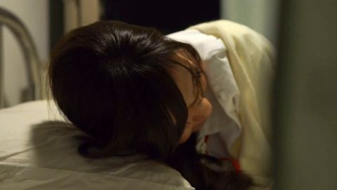 夜勤中の人妻看護師**　痴女気味な人妻ナースとの超展開！まさかの院内ＳＥＸ！？