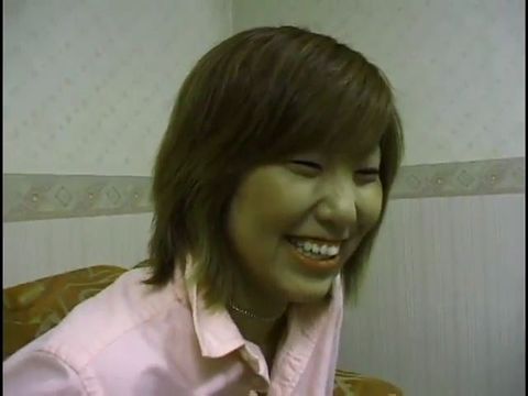 屁こき*登場！笑顔の可愛いなおこ(21歳)のオナラを聴いて下さい①