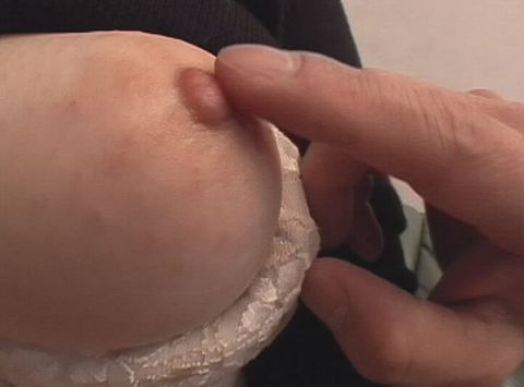 男性経験が少ない色白美人ＯＬがいきなりＳＥＸ要求されて戸惑いまくるが最終的には･･･