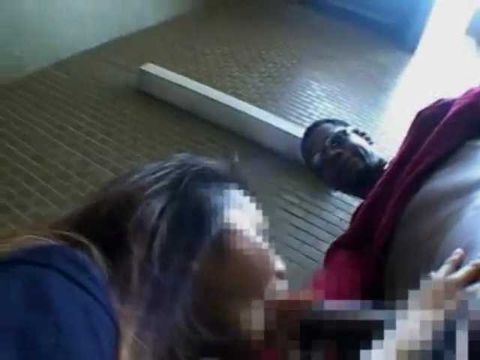 シンプルに制服美**・黒人巨根・フェラチオ・青空体験