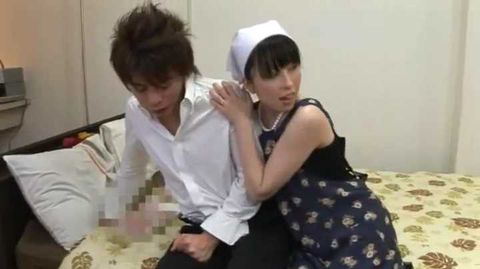 色白変態美形家政婦とセックスする