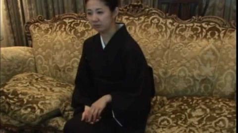 喪服姿も色っぽい。女の願望・・