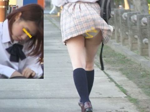 強風注意！じぇー*のまくれちゃったスカート