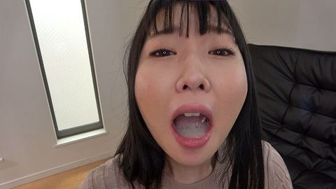 フェラチオのお仕事にやってきた素人*に予告なしの突然口内発射④