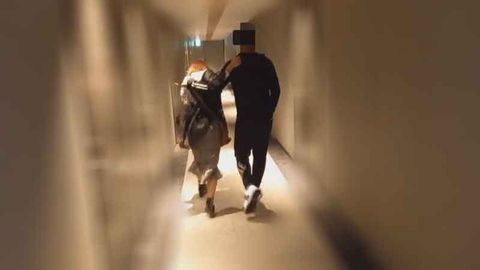 【個人】居〇屋に呼び出した奥さんを潰す。朦朧としながらもしっかりと感じ、他人汁を注ぐ