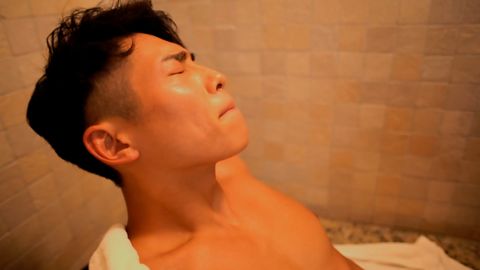 【前半後半セット販売】撮影終わりの陳光が岩盤浴で休憩中に襲われる！？***でも男にしゃぶられるとビンビンに。
