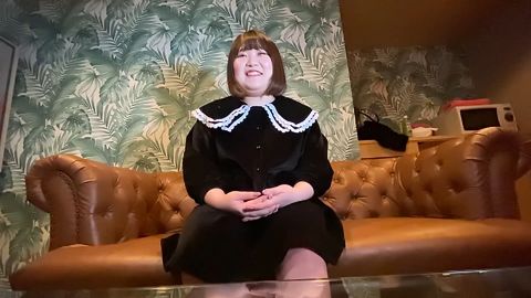 【無修正】アニメ声の美容**あいりちゃん(19)とおもちゃオナニーからの生ハメ！！潮吹きオナニー＋ご褒美ご飯のおまけ付き♪※高画質レビュー特典あり