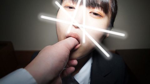 【無】裏就活_マジメすぎる先生志望の教育学部生に尻の穴から足の指まで舐めさせる非道面接。半泣き美顔にビンタ3発、ローター入れてナマ膣を激突き、絶叫アクメの瞬間に中出し