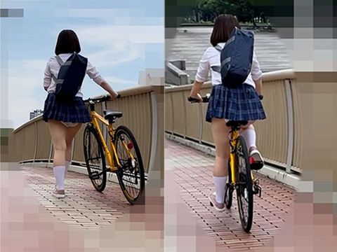 【ハプニング大賞】鞄に引っ掛かり、尻もパンツも丸見えに【自転車パンチラ】