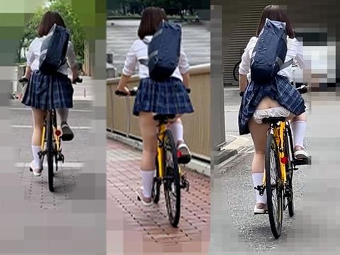 【ハプニング大賞】鞄に引っ掛かり、尻もパンツも丸見えに【自転車パンチラ】