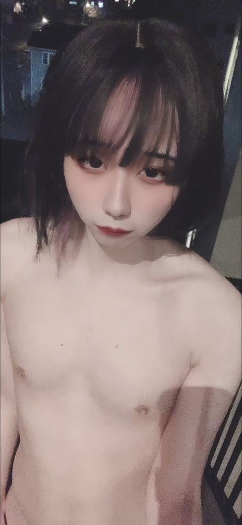 ごっくん計5発。コンカフェ嬢をお金の*を使い中年男のチンポで服従させ玩具にして遊ぶ。