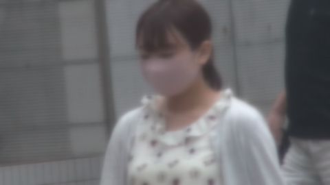 突然ですが、抜いてもらえませんか？「サクッと車内で抜いてくれた、清楚系ショップ店員」フェラする女 010