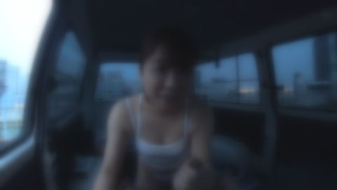 突然ですが、抜いてもらえませんか？「サクッと車内で抜いてくれた、清楚系ショップ店員」フェラする女 010