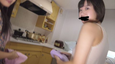 【高画質】A級OLショッキングパンチラ06「穴空きモロマンパンツ家政婦」