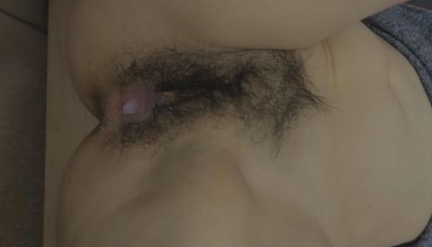 【個人】クズ男は*だけでなく、身内を簡単に差し出す。熟女の身体は年甲斐もなくすべすべで*と同じ白くてきれいな肌だった。