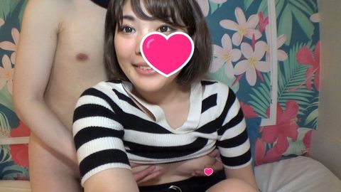 #10 H大好き**活美**夏美ちゃん21歳。カメラに興味津々で楽しく撮影してたら流れで中出しされちゃった♪