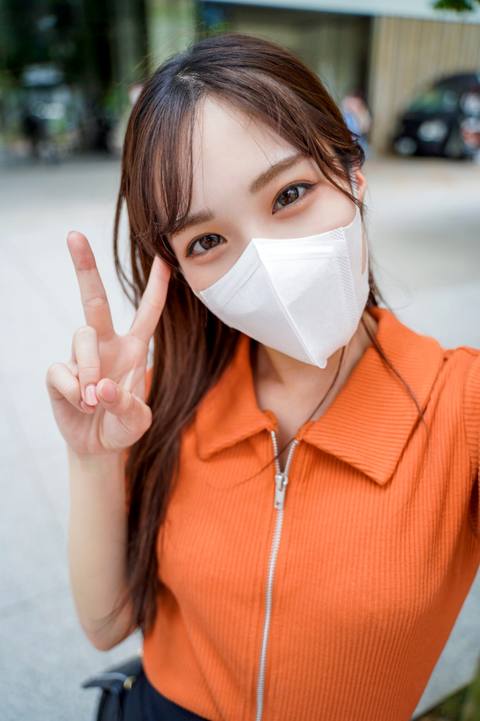 顔出し！素人**大生 ももちゃん20歳地下アイドルグループの人気メンバーとお忍びデート。カラオケ屋でイチャイチャしてから高級ホテルで喘ぎ声響きまくりのバキバキSEX