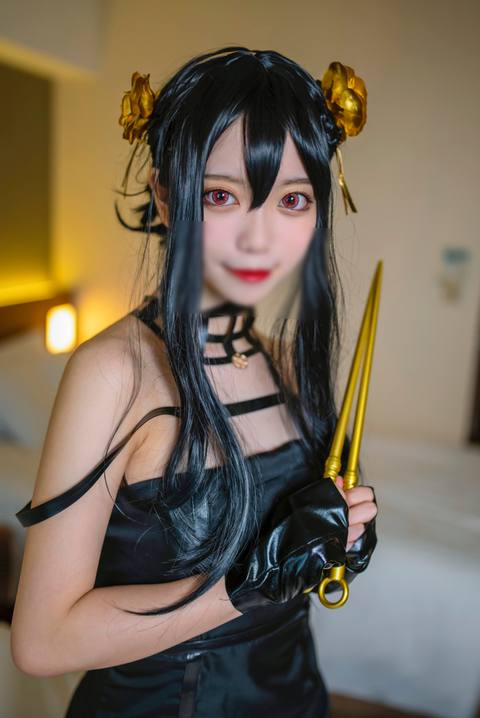 顔出し！素人**大生 かすみちゃん20歳 アニメ好き**大生とコスプレイベント終わりに会ってホテルでコスプレ着たまま中出しSEX！！