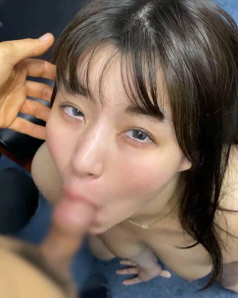 【顔出し＆レビュー特典有２本詰め】面接に来た２０歳の******に本番講習＆再講習の２本ハメ撮り中出し