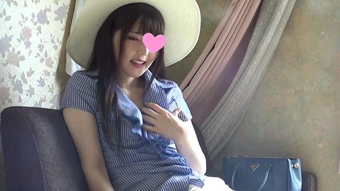 オリジナル個人撮影❤︎由愛さん（21歳)前編❤︎透明感溢れるピンク色乳首♥綺麗かわいいS級♥クリ愛撫大好きハメ動画 ( ZIPファイル付）