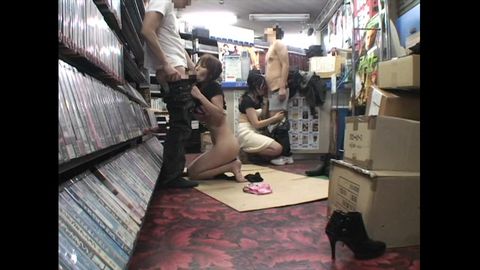 レンタルビデオ店女性店員はヤレる！File.4