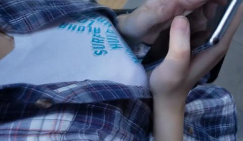 【個人】ワンルーム暮らしの巨乳な若妻はアプリを駆使し、性のお仕事で返済する
